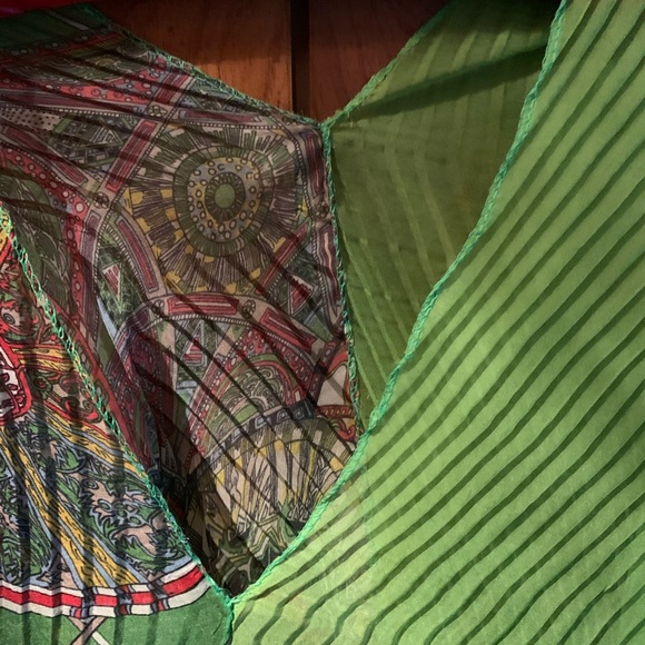 Bright multi colored pullover cape - Picture 8 of 11